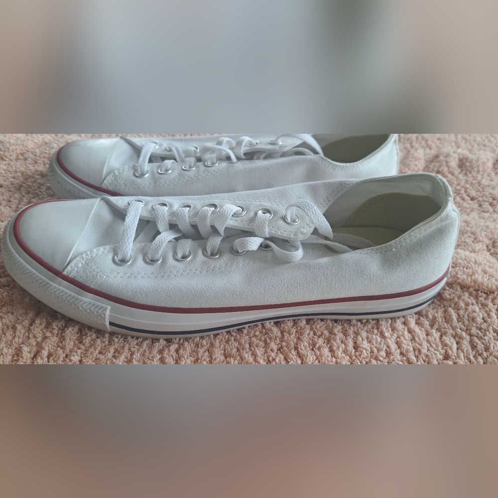 Converse White Low-Top Sneakers Mens Size 9.5.  Womens Size 11.5 - Picture 3 of 10